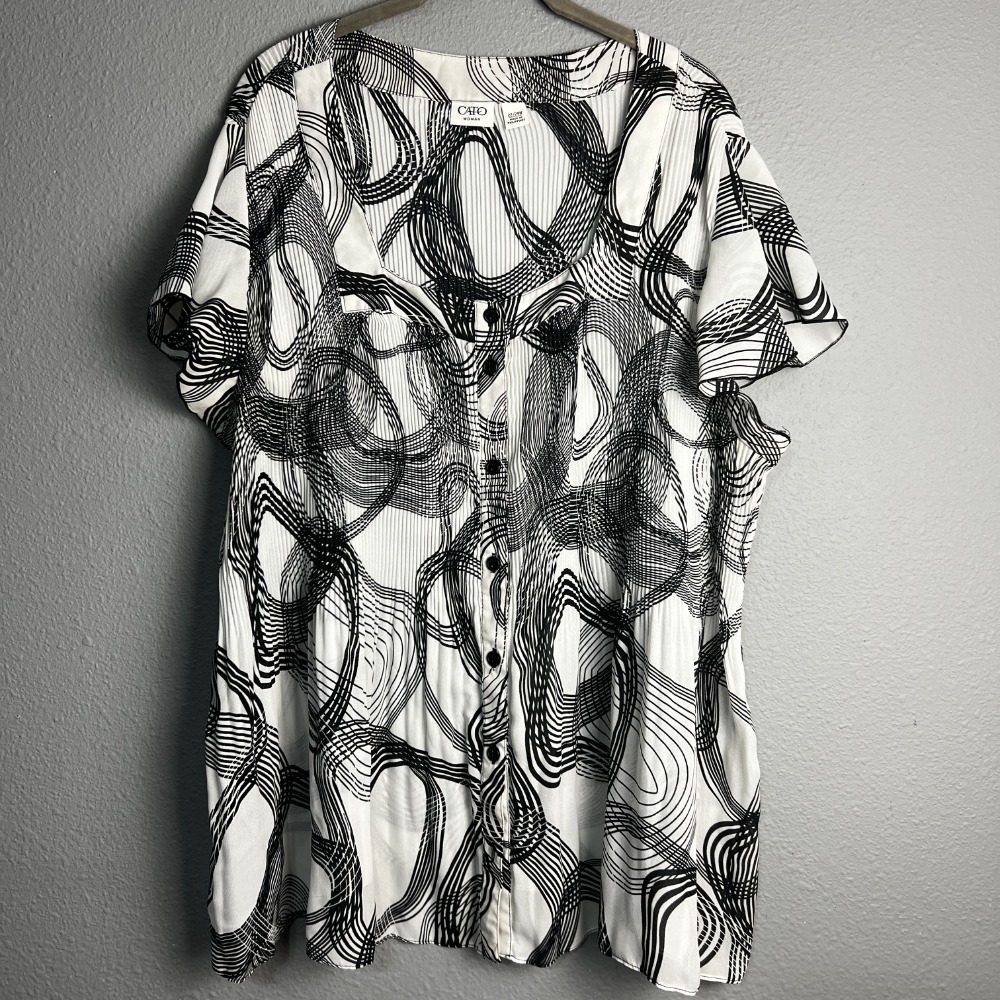 Cato Woman Blouse Top Button Up Front Abstract Print Pleated Black White 22/24W